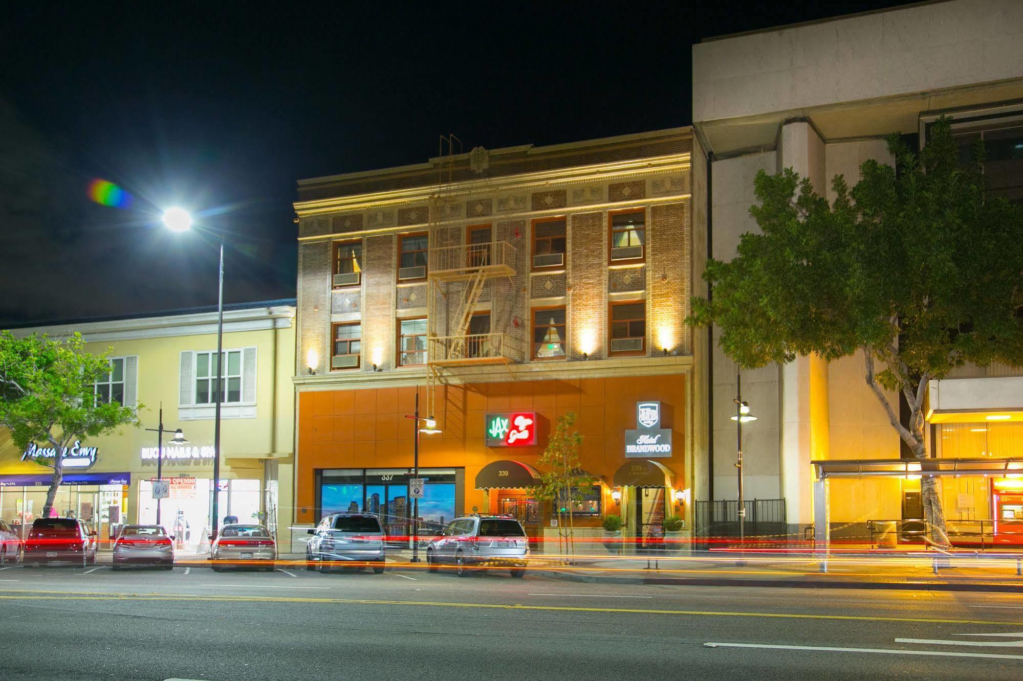 Brand Plaza Hotel Glendale Exterior foto